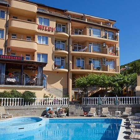 Family Hotel Milev スヴェティ・ヴラス エクステリア 写真