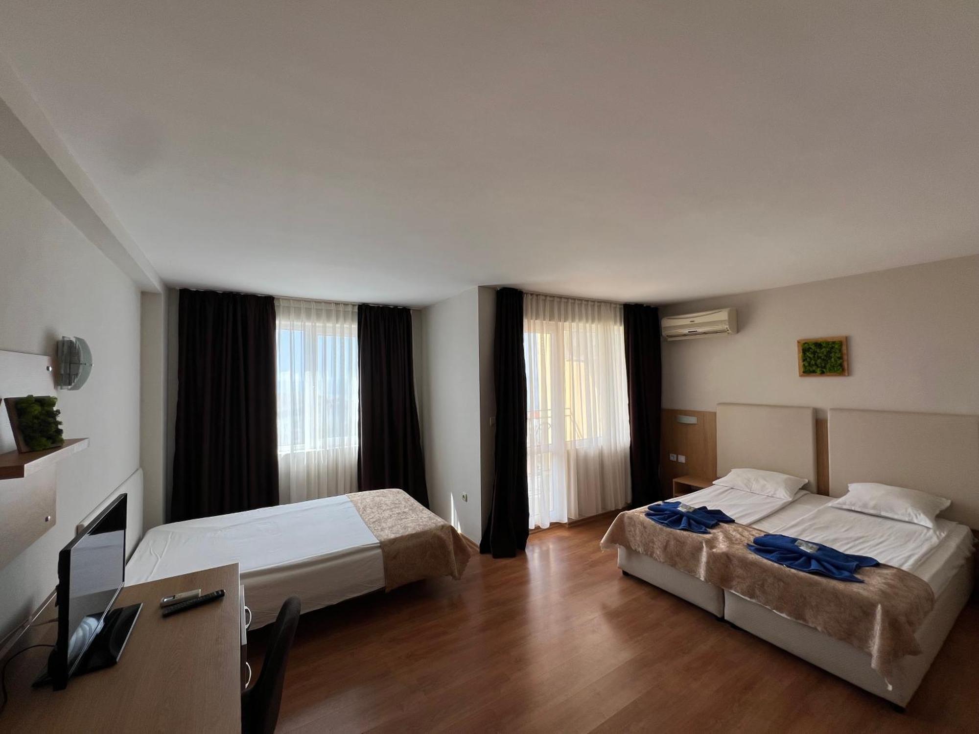 Family Hotel Milev スヴェティ・ヴラス エクステリア 写真